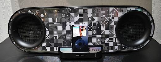 Sony Boombox Dock fürs iPhone (Foto: Engadget)