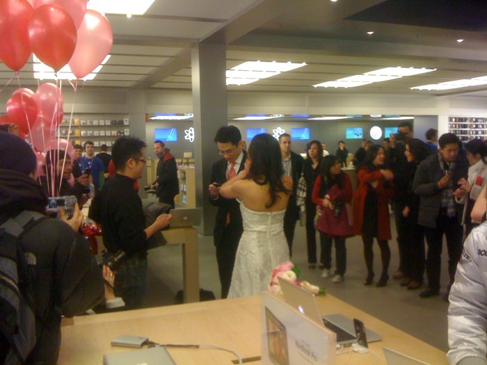 Hochzeit im Apple-Store